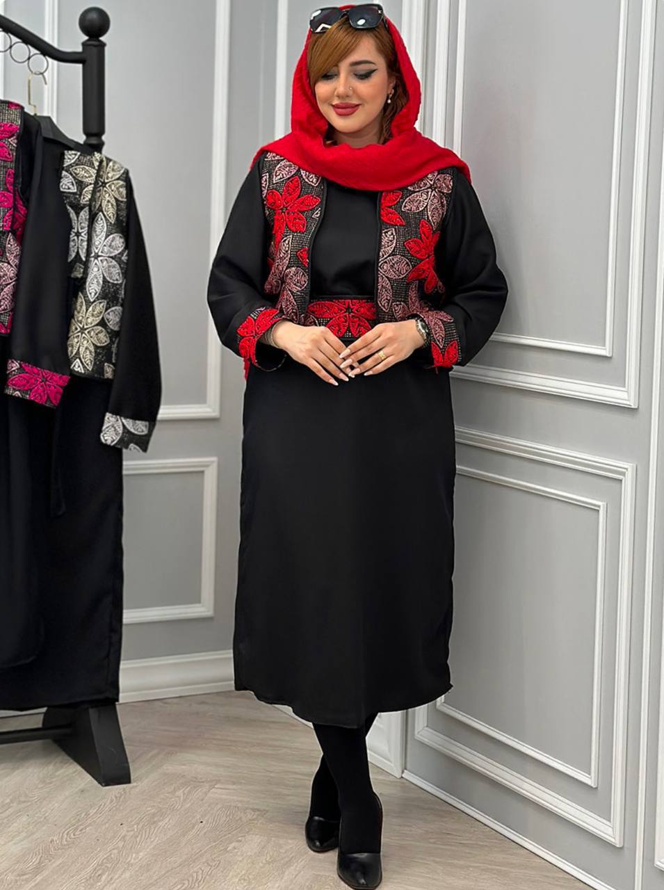 🏷 شناسه: #100489ست سه تیکه کت سارافون سوزن دوزی