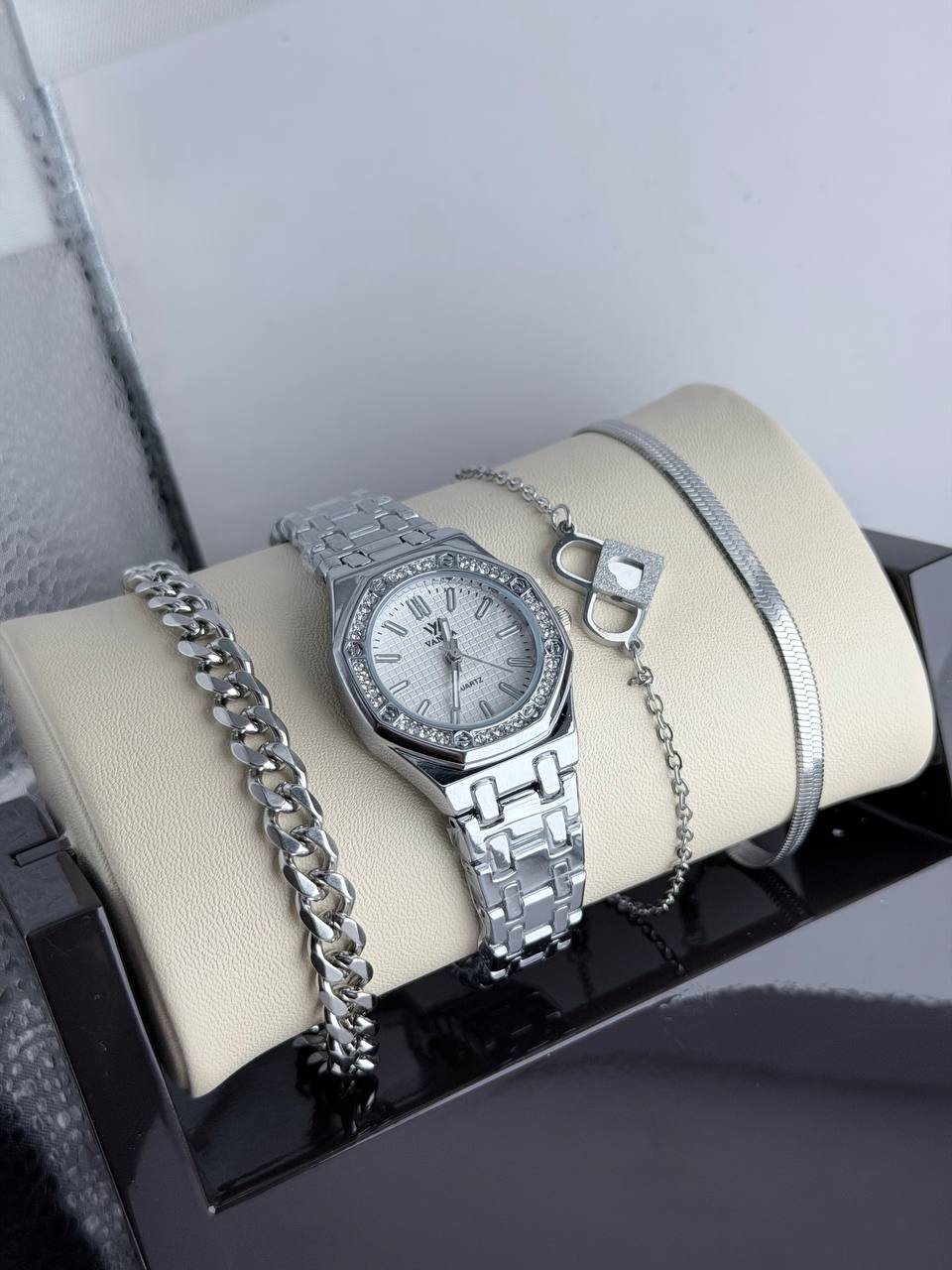 ست ساعت و دستبند زنانه شیک و زیبا