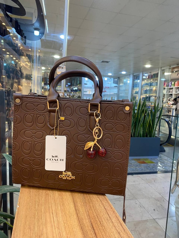 کیف زنانه لاکچری 💢کوچ مارک💢ابعاد حدودی:۳۰.۲۷