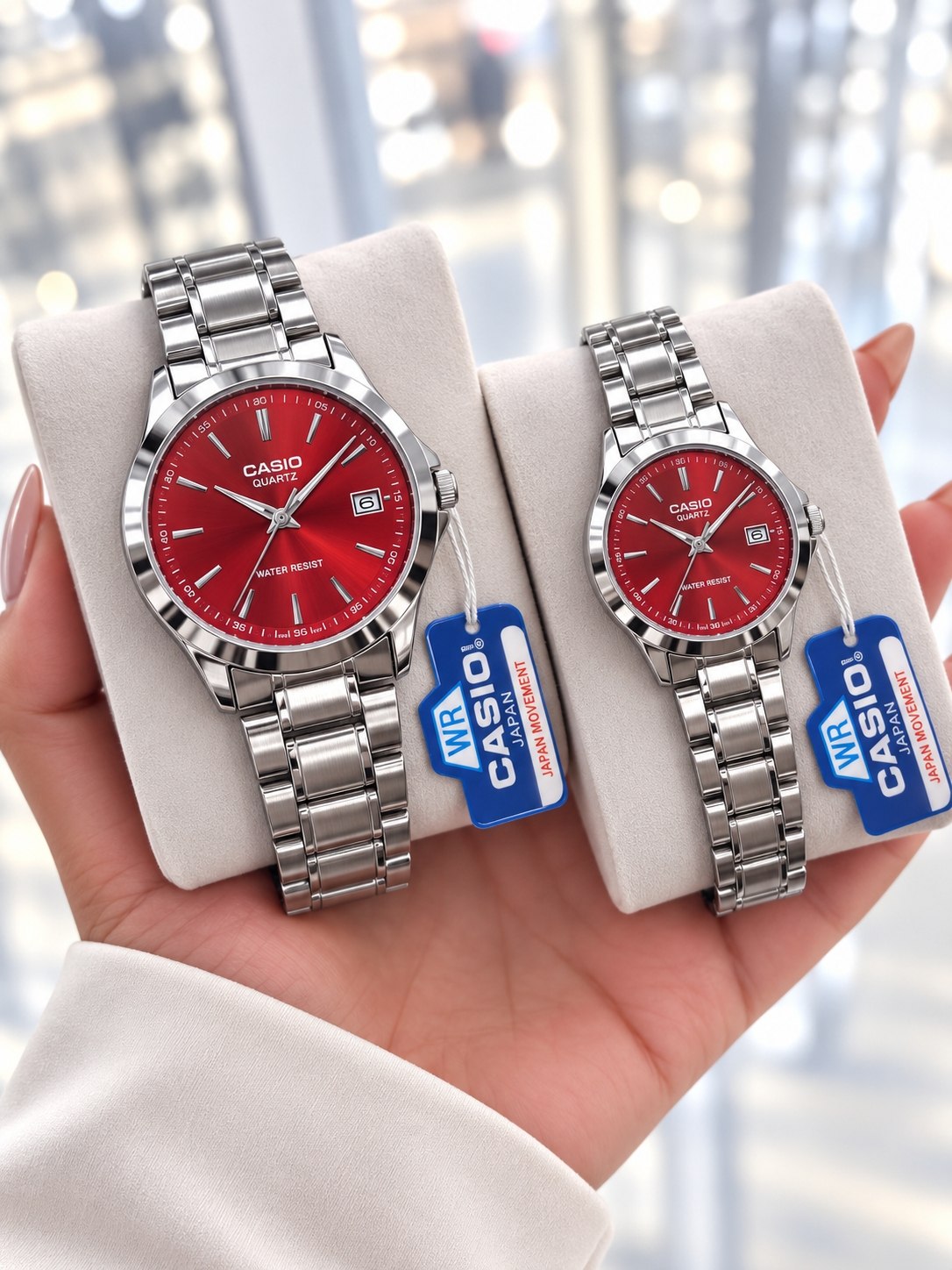 ☑️CASIO      ☆☆☆☆ high quality👌  ست  پرطرفدار کاسیو  ✅ مونتاژ با کیفیت بالاتر(پریمیوم)   قفل کلیپسی دارای روز شمار  مقاوم دربرابر آب  بند استیل موتور کوارتز  رنگ سیلور
